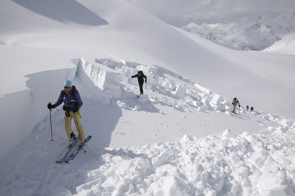 Avalanche Safety Course at Selkirk Mountain Experience